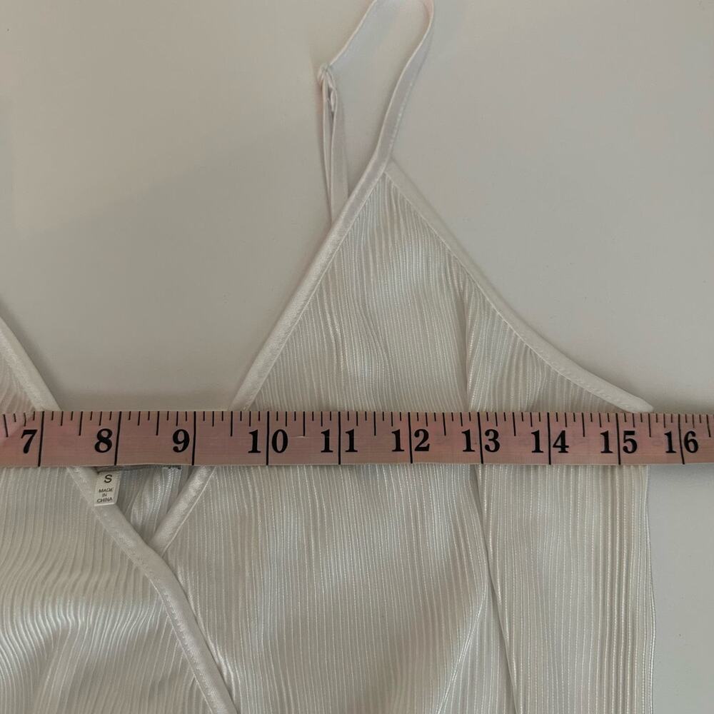 WAYF Women's Ivory Adjustable Strap Surplice Ribbed Cami Bodysuit Size Small - Picture 9 of 11